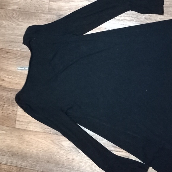 2tee Couture black mini dress with flare/bell long  sleeves size small - Picture 2 of 3